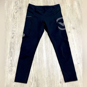 Virus Performance Leggings Size small